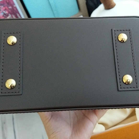 **SOLD**Louis Vuitton Alma BB damier ebene - Picture 11 of 14